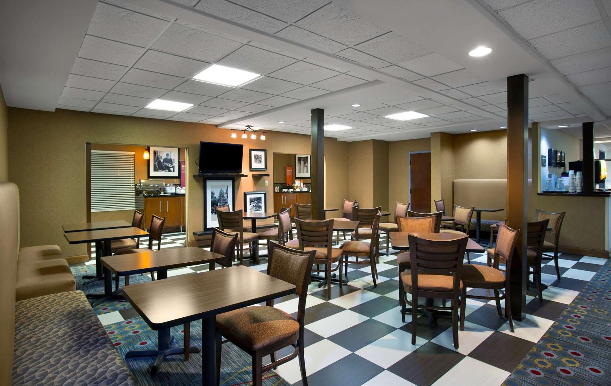 Hampton Inn Helen Eksteriør bilde